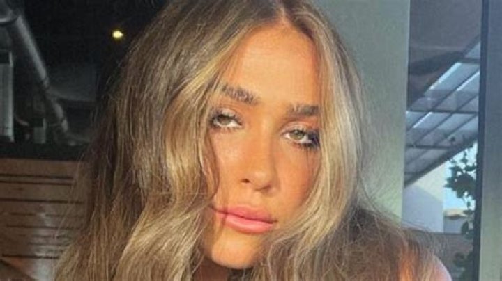 Kim Zolciak-Biermann’s daughter Ariana celebrates 21st birthday with cake featuring DUI mugshot