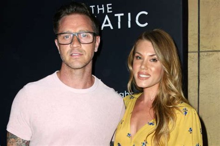 Know All About Devon Sawa’s Wife Dawni Sahanovitch