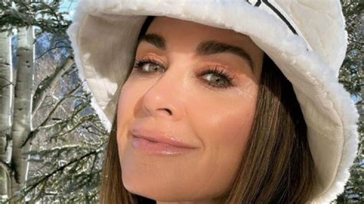 Kyle Richards shows off gym gains