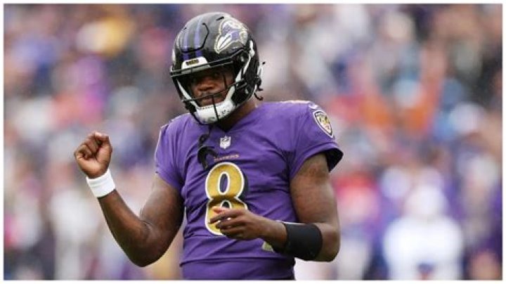 Lamar Jackson Net Worth, Age, Wife, Wiki, Injury, Stats, Contract, Children