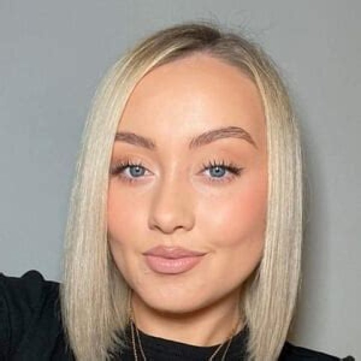 
Laura Johnson
Net Worth
