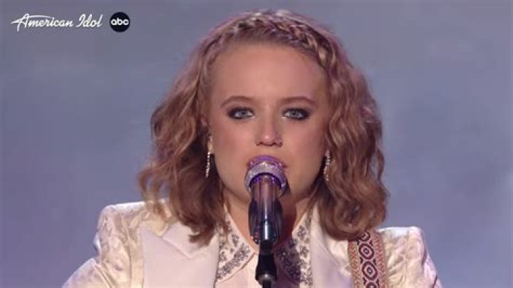 Leah Marlene describes what it’s like on American Idol as she heads into top 5