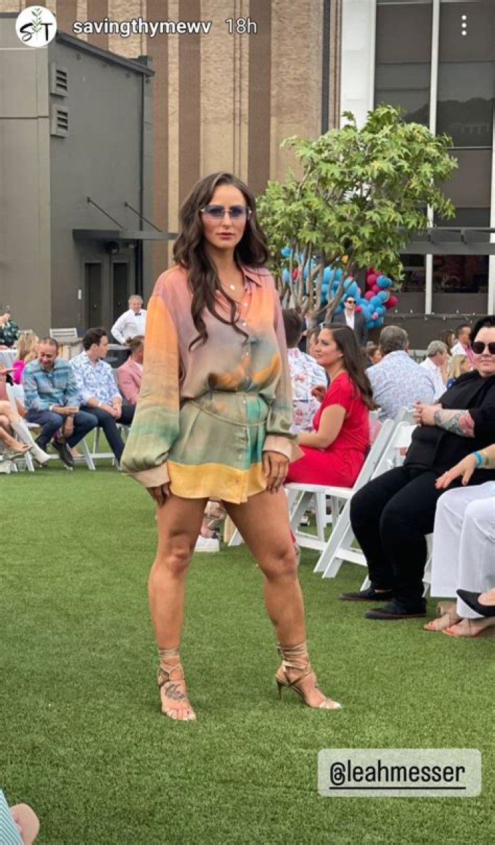 Leah Messer makes her modeling debut for a good cause