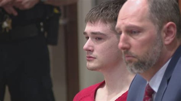 LeClaire man sentenced to 18 years on child porn charges