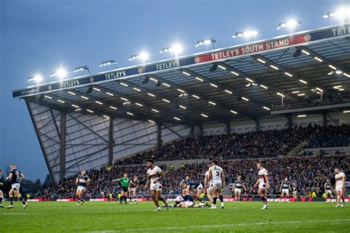 Leeds v St Helens: Leeds Rhinos' ground to shrink because of redevelopment work