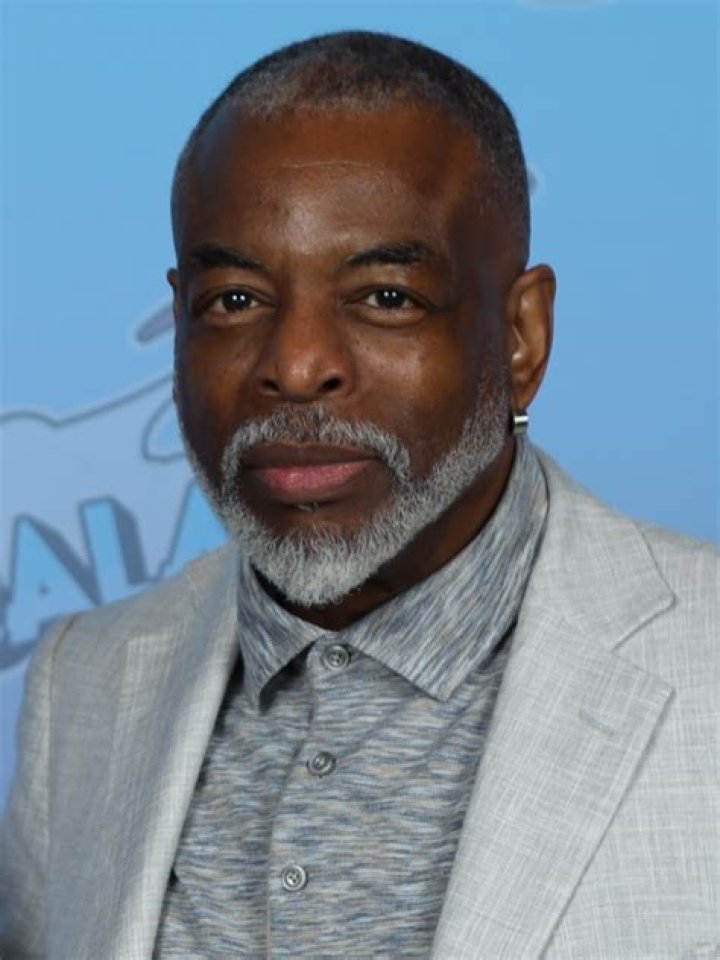 LeVar Burton Calls La Forge's Lack Of A Love Life 'Lazy' Writing