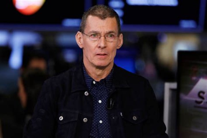 Levi’s CEO Chip Bergh to step down in January, handing over leadership to former CEO of Kohl’s