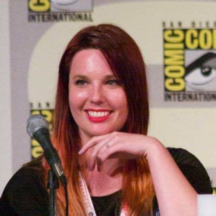 Lindsay Jones- Wiki, Age, Height, Net Worth, Boyfriend, Ethnicity
