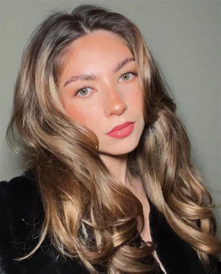 Lindy Lowry (TikTok Star) Wiki, Biography, Age, Husband, Family, Facts, and Many More.