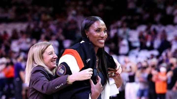 Lisa Leslie - Husband, WNBA & Stats