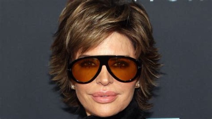 Lisa Rinna ditches signature hairstyle for edgy new look