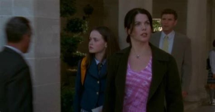 Lorelai Gilmore's Funniest 'Gilmore Girls' Moment Ever Is When She Totally Loses It