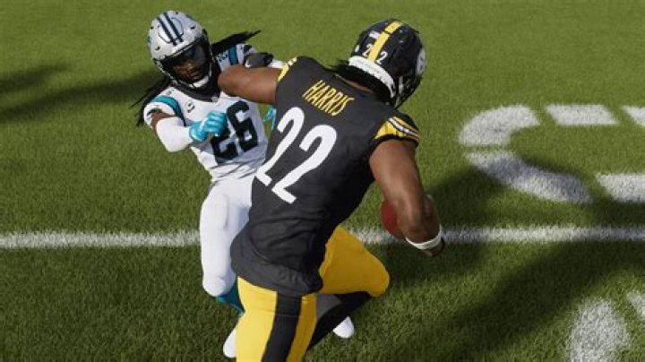 Madden 23: How to Stiff Arm in the Game
