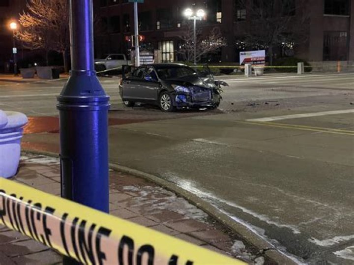 Man killed in motorcycle-car crash in Moline identified