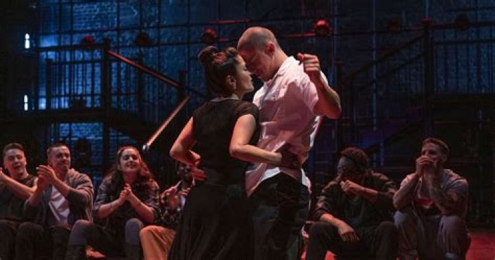 Man Splits With GF After Chris Brown Gave Her a Lap Dance On Stage