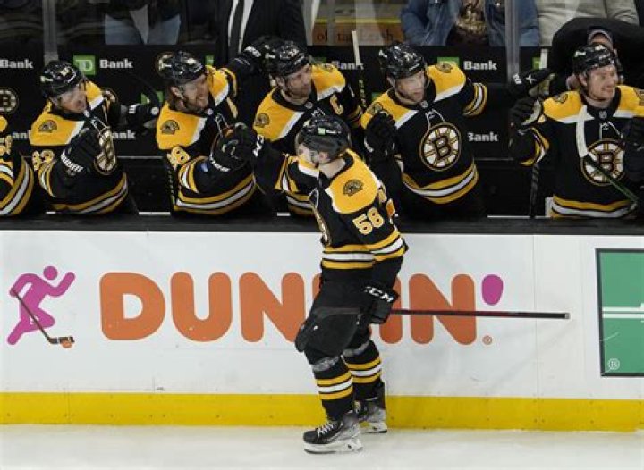 Marchand has hat trick, Bruins beat Canadiens 5-1