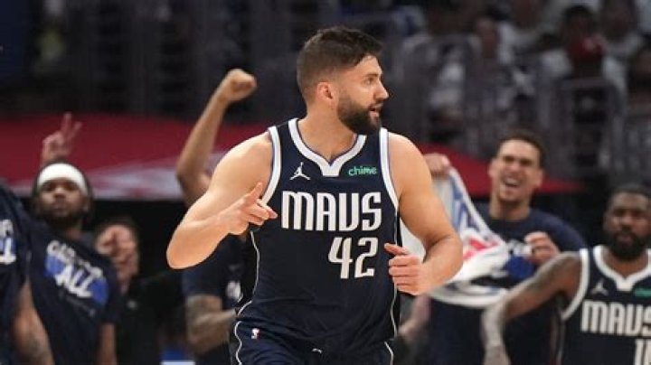 Maxi Kleber Bio: NBA & Net Worth [ 2024 Update]