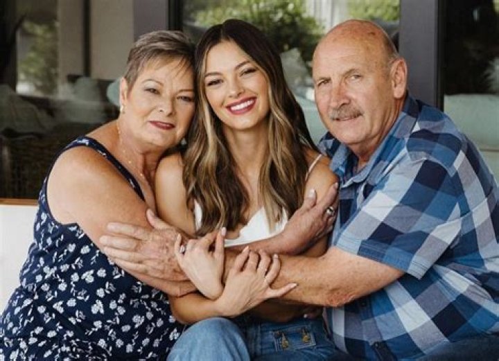 Meet Elliot Turner’s Extraordinary Parents, Father Leigh Turner and Mother Anita Turner