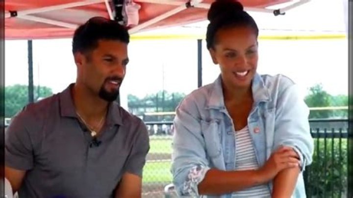 Meet His Beautiful Wife Tarah Murrey