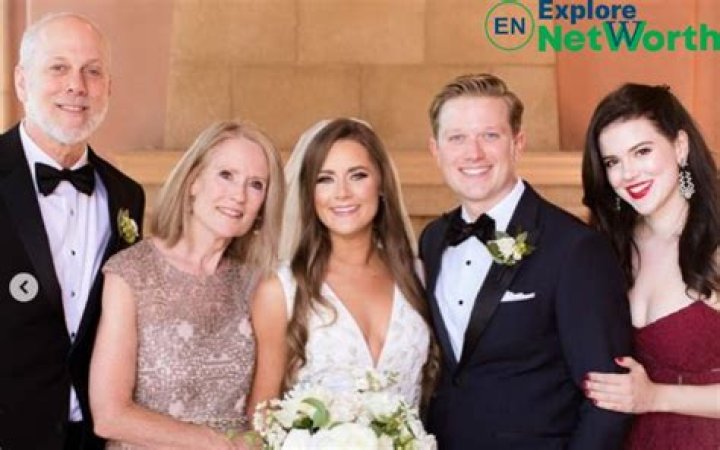 Meet Lydia Moynihan Parents Daniel And Priscilla: Is The NY Post Business Reporter Married?
