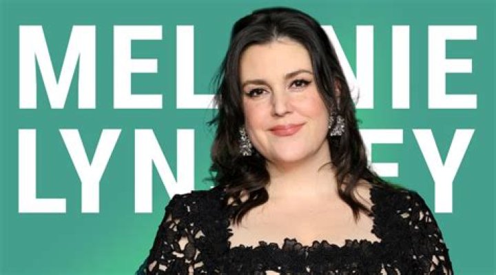 Melanie Lynskey’s Net Worth: How Rich Is The Two and a Half Men Actress?