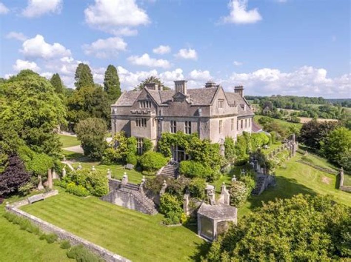 Militant doctors' union boss lives in luxury £1.4m countryside mansion