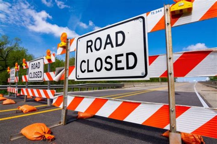 Motorists: Some Illinois lane closures to open for holiday