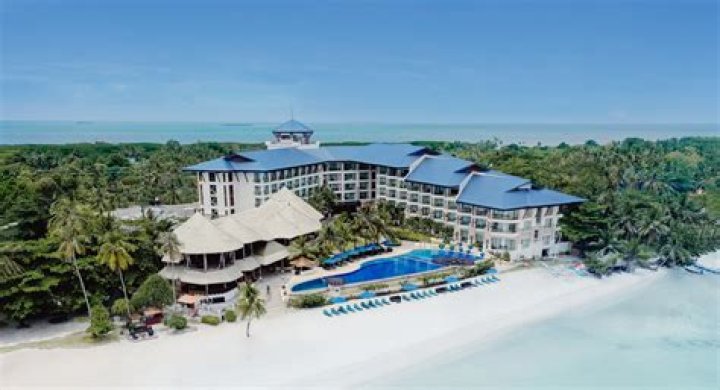 Mum-of-two found dead during 'second honeymoon' at 5-star resort in Barbados