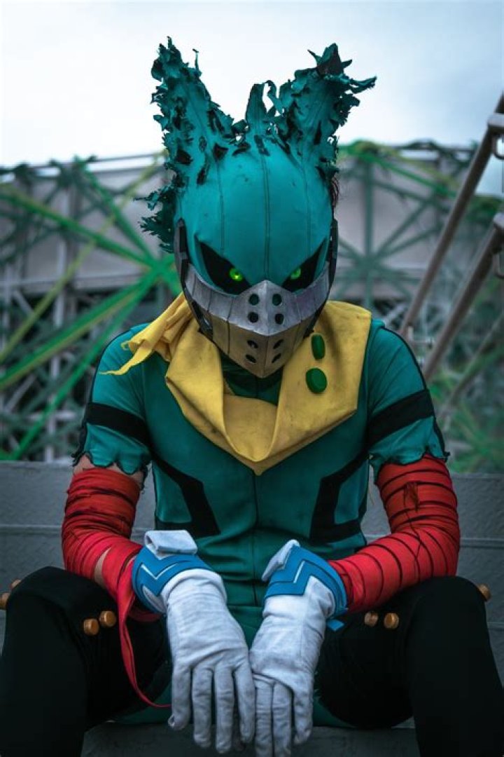 My Hero Academia Cosplay Leaps Into Action With Froppy