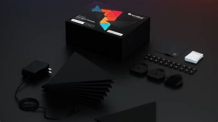 Nanoleaf Launches a Limited Edition Ultra Black Triangle Set