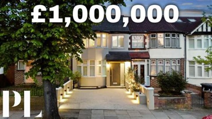 Neighbours dismiss Robert Jenrick’s claim that he lives in £1.1million mansion and call it his ‘holiday home’ – The Sun