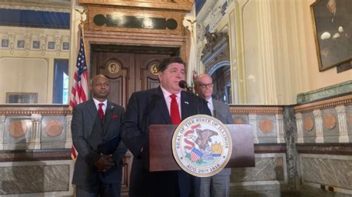 New laws going into effect in Illinois in 2023