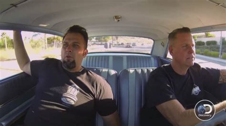 Newport or bust: Sexy big fin Chrysler challenge for Max Grundy in our exclusive clip