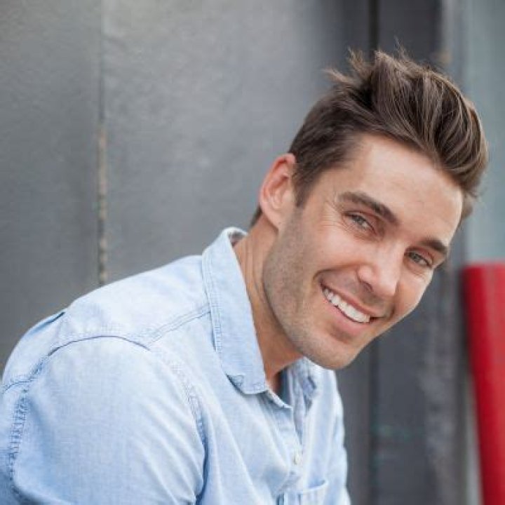 Nick Hounslow- Wiki, Biography, Age, Height, Net Worth, Relationship