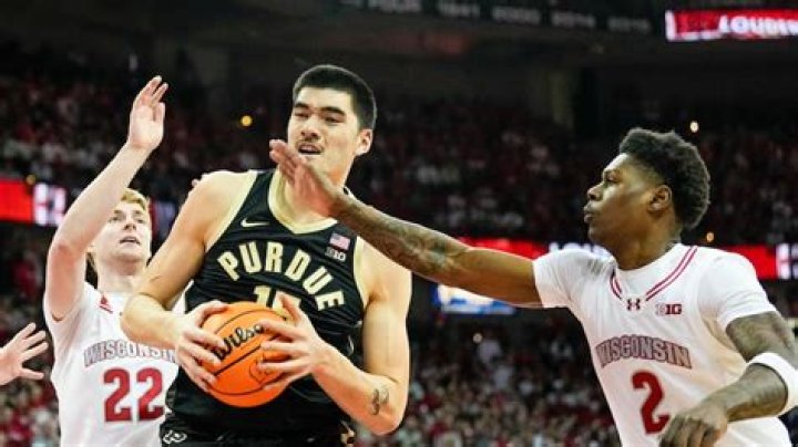 No. 2 Purdue wins 75-69 at No. 6 Wisconsin for 7th consecutive victory