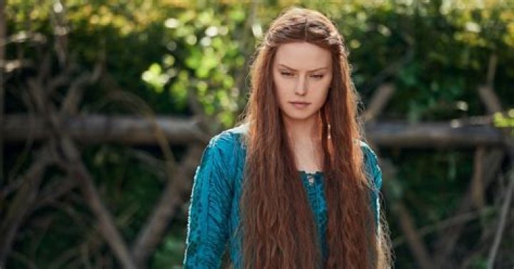 ‘Ophelia’ Changes ‘Hamlet’ In Some Big Ways, So Warn Your Shakespeare Teacher