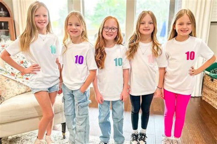 OutDaughtered tee shirts: Where can you buy the shirts made by the Busby quints?