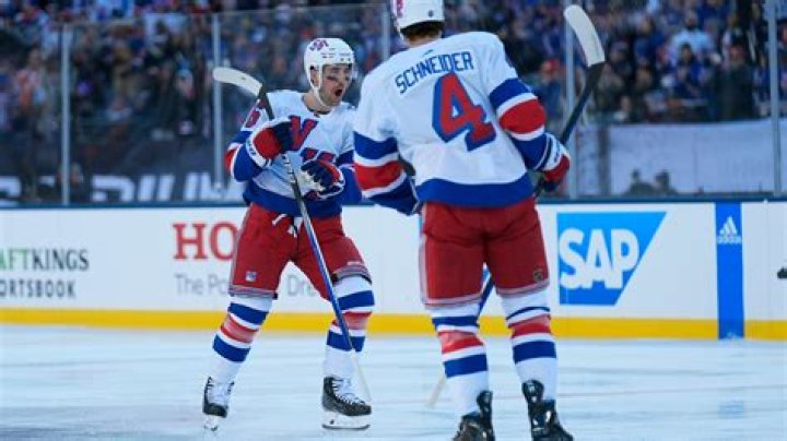 Panarin rallies Rangers to 6-5 win over Islanders in outdoor game at MetLife Stadium