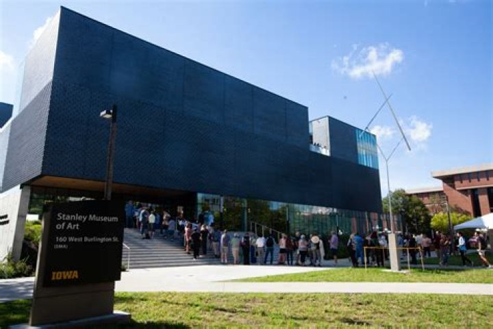 Partners since 2008, Davenport’s Figge and University of Iowa art museum team on opening of new $50M showplace