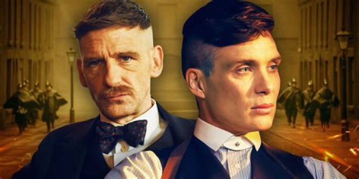 Peaky Blinders fan does a double take after spotting her B&Q wallpaper on the 1920s show set – The Sun