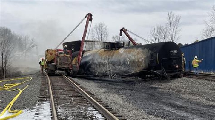 Petroleum asphalt remains in Yellowstone River, even after cleanup from train derailment