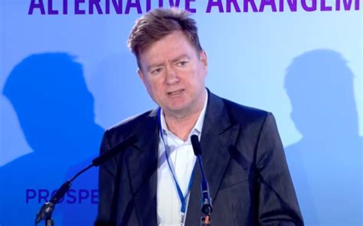 
Philip Marshall
Net Worth
