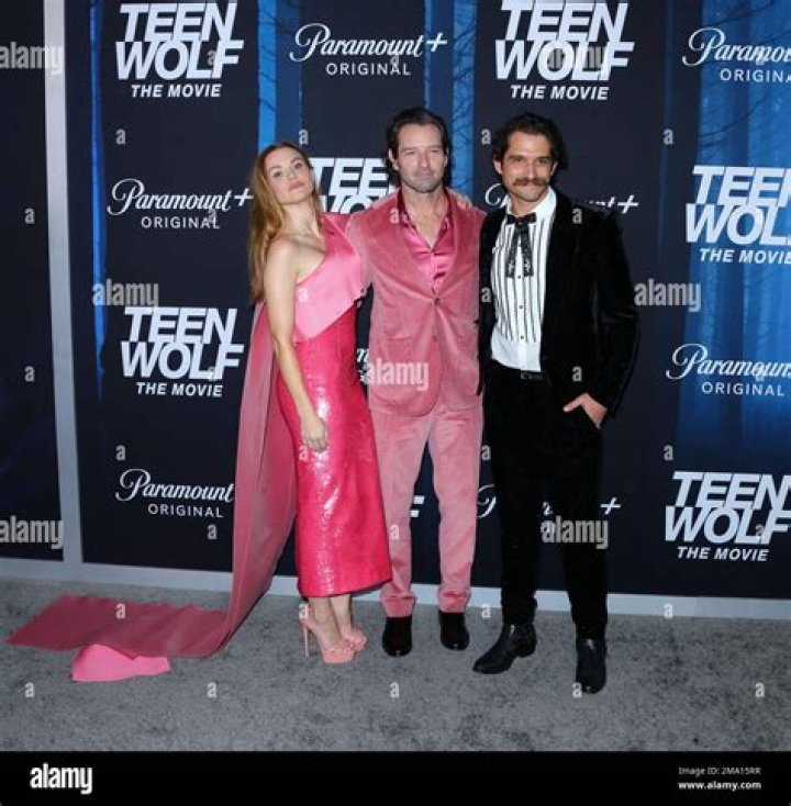 Relationship Details Of Holland Roden & Ian Bohen, Attended “Teenwolf” Premiere Together!