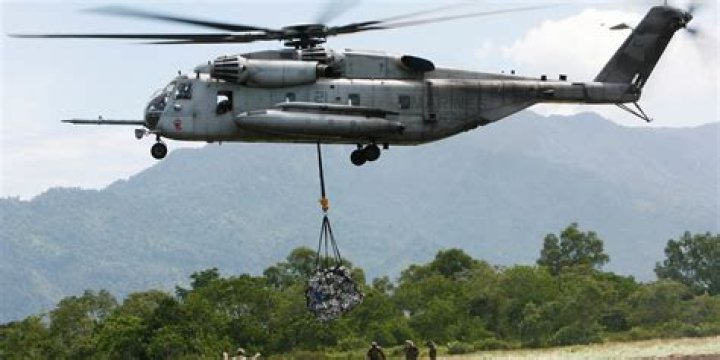 Rescue of Marine helicopter with 5 aboard is challenged by snowy California mountains