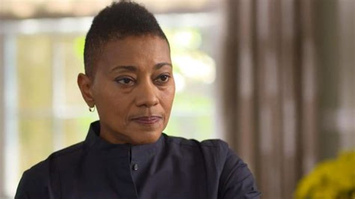 Robyn Crawford Net Worth & Earnings