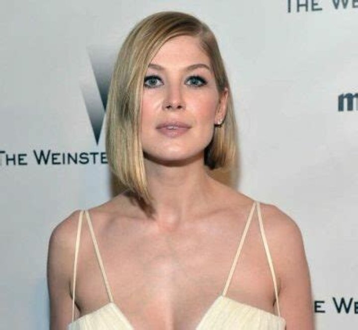 Rosamund Pike- Wiki, Age, Husband, Net Worth, Ethnicity, Career