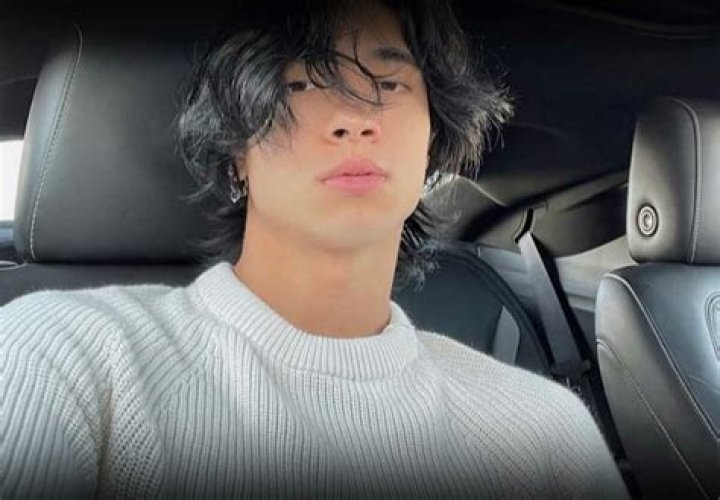 Sebastian Moy Biography, Age, Height, Brother, Family, Girlfriend