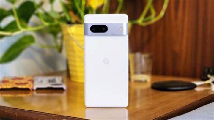 Should You Upgrade to the Pixel 8?