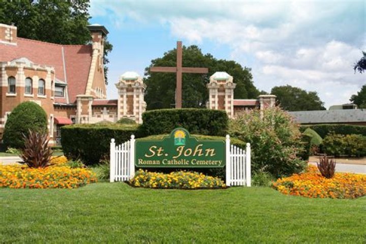St. John’s Lutheran Church to host Free Community Prom Closet