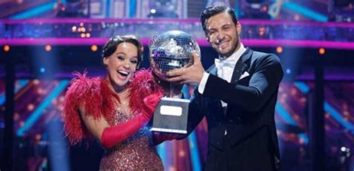Strictly winner Ellie whispers four word message to partner Vito Coppola moments after huge win amid romance rumours